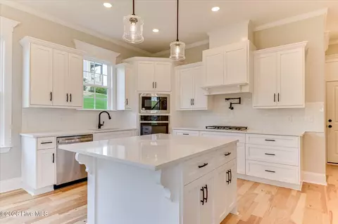 Kitchen - 610 Darien Dr, Evans, GA 30809 photo 2 of 5
