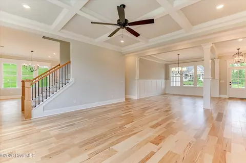Living - 610 Darien Dr, Evans, GA 30809 photo 4 of 4