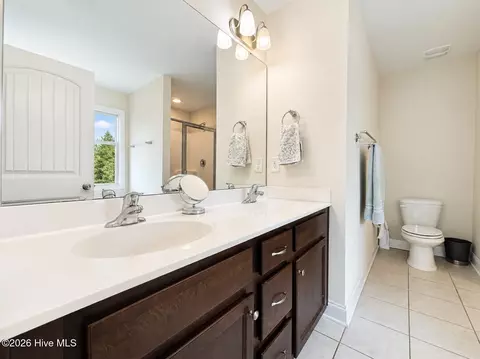 Bath - 589 Aurora Pl, Hampstead, NC 28443 photo 5 of 10