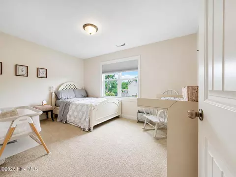 Bedroom - 589 Aurora Pl, Hampstead, NC 28443 photo 11 of 12