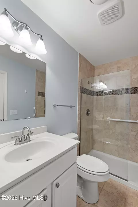 Bath - 115 Egret Ct, Hampstead, NC 28443 photo 1 of 4