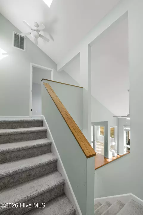 Entry Way - 115 Egret Ct, Hampstead, NC 28443 photo 3 of 3