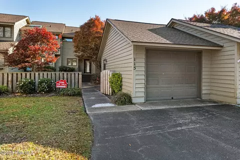 Exterior - 115 Egret Ct, Hampstead, NC 28443 photo 5 of 5