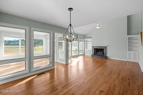 Living - 115 Egret Ct, Hampstead, NC 28443 photo 4 of 4