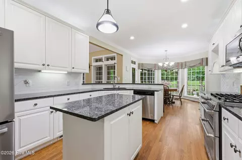 Kitchen - 206 Appomattox Ln, Chocowinity, NC 27817 photo 2 of 4
