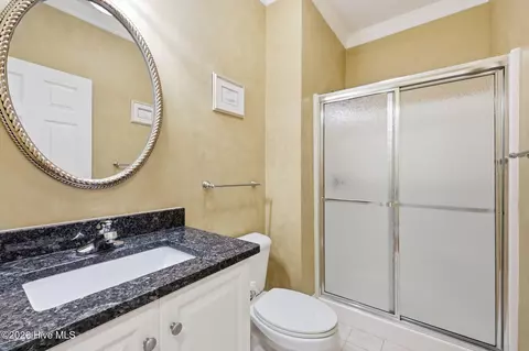Bath - 206 Appomattox Ln, Chocowinity, NC 27817 photo 4 of 5