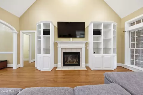 Living - 206 Appomattox Ln, Chocowinity, NC 27817 photo 3 of 3