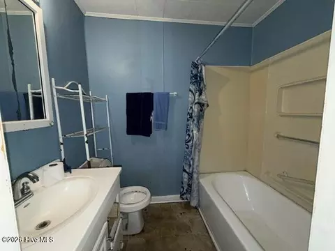 Bath - 1805 Mcdowell St, Augusta, GA 30904 photo 2 of 2