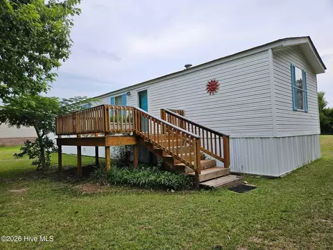 107 Gosling Ln, Beaufort, NC 28516