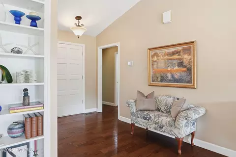 Entry Way - 25 Turtle Point Rd #1, Pinehurst, NC 28374 photo 2 of 4