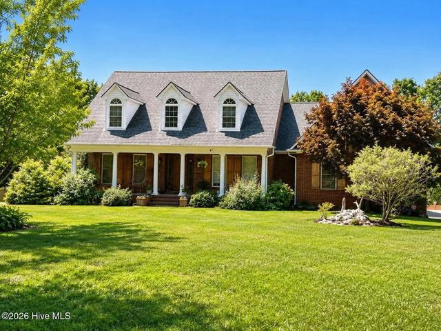 613 Hughes Rd, Hampstead, NC 28443