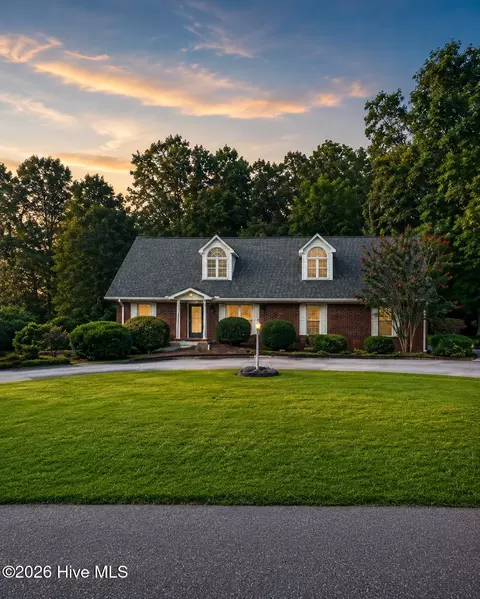 303 Harvey Cir, Grifton, NC 28530