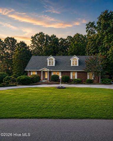 303 Harvey Cir, Grifton, NC 28530