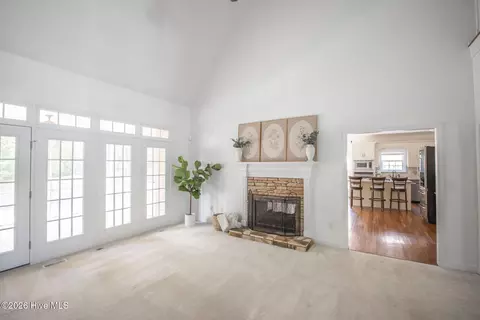 Living - 710 Brownsfield Ln, Evans, GA 30809 photo 3 of 7