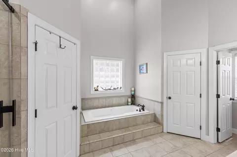 Bath - 152 Kestwick Dr E, Martinez, GA 30907 photo 3 of 7