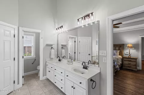 Bath - 152 Kestwick Dr E, Martinez, GA 30907 photo 1 of 7