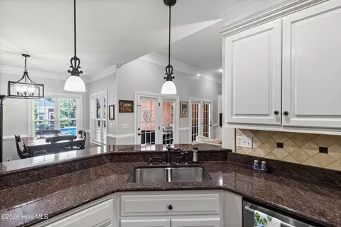Kitchen - 152 Kestwick Dr E, Martinez, GA 30907 photo 4 of 6