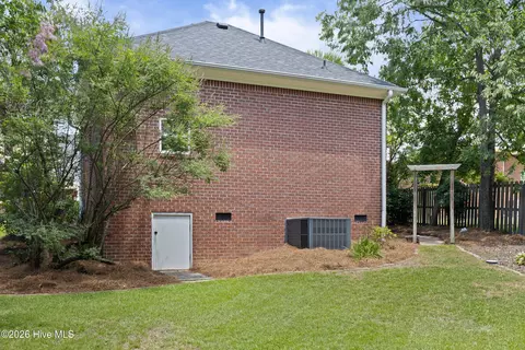 Exterior - 152 Kestwick Dr E, Martinez, GA 30907 photo 15 of 16