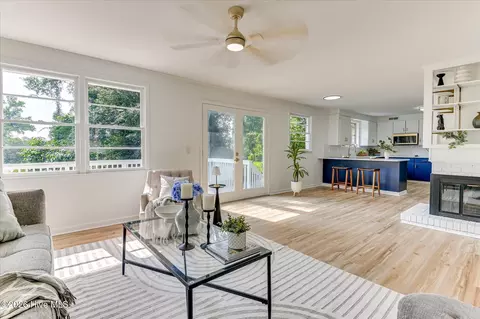 Living - 502 Arnlee Way, Augusta, GA 30909 photo 7 of 13