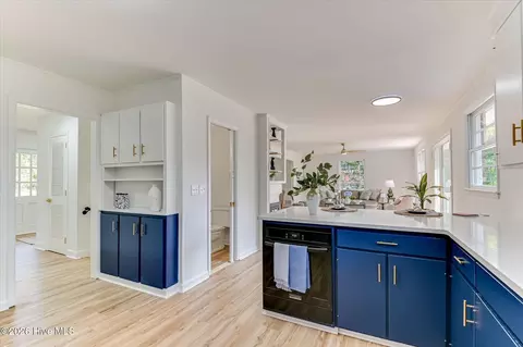 Kitchen - 502 Arnlee Way, Augusta, GA 30909 photo 6 of 8