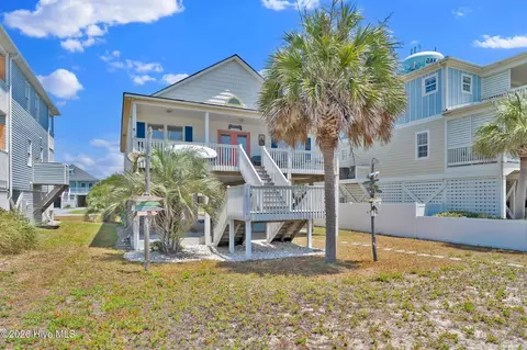 108 W Dolphin Dr, Oak Island, NC 28465