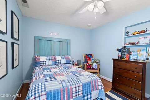 Bedroom - 113 Bellowing Doe Rd, Hampstead, NC 28443 photo 6 of 9