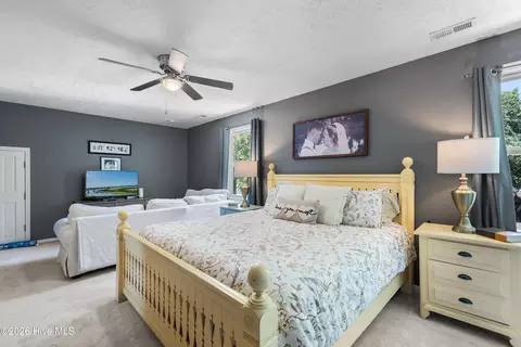 Bedroom - 113 Bellowing Doe Rd, Hampstead, NC 28443 photo 4 of 9