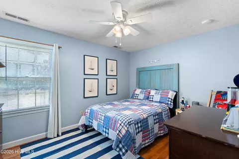 Bedroom - 113 Bellowing Doe Rd, Hampstead, NC 28443 photo 5 of 9