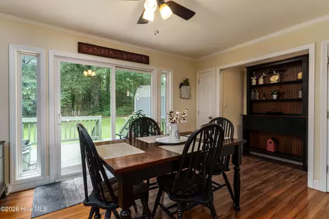Dining - 2188 Us 1, Cameron, NC 28326 photo 2 of 3