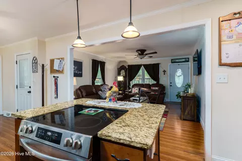 Kitchen - 2188 Us 1, Cameron, NC 28326 photo 2 of 4