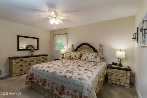 Bedroom - 2188 Us 1, Cameron, NC 28326 photo 1 of 4