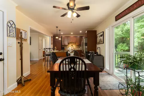 Dining - 2188 Us 1, Cameron, NC 28326 photo 1 of 3