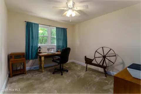 Bedroom - 2188 Us 1, Cameron, NC 28326 photo 4 of 4