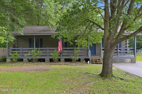 866 Mill River Rd, Jacksonville, NC 28540