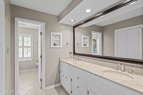 Bath - 2021 Red Fox Way, Martinez, GA 30907 photo 2 of 8