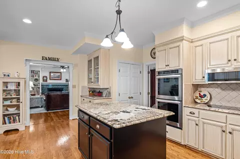 Kitchen - 2021 Red Fox Way, Martinez, GA 30907 photo 4 of 6