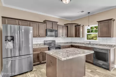 Kitchen - 111 Chasity Way, Hubert, NC 28539 photo 2 of 4