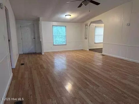 Living - 11 Marlette St, Hubert, NC 28539 photo 6 of 6