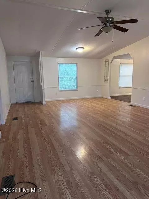 Living - 11 Marlette St, Hubert, NC 28539 photo 4 of 6