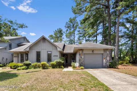 2965 Wedgeview Dr, Fayetteville, NC 28306