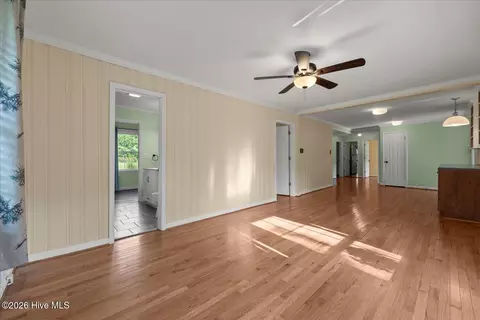 Living - 2582 Scotts Ferry Rd, Appling, GA 30802 photo 3 of 4