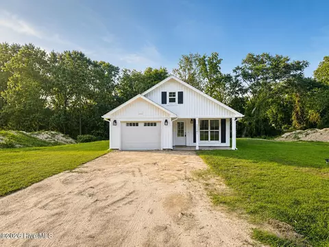 12541 Windmere Dr, Laurinburg, NC 28352