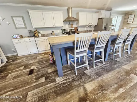 Kitchen - 2094 Traders Neck Rd, Hampstead, NC 28443 photo 2 of 3
