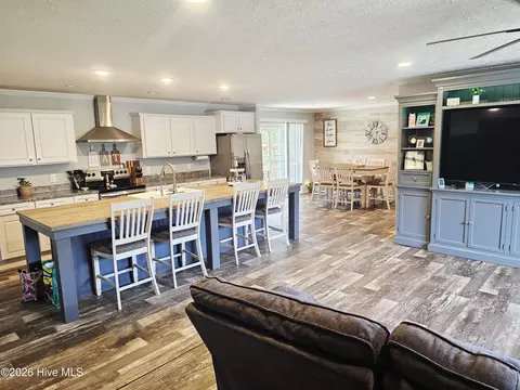 Kitchen - 2094 Traders Neck Rd, Hampstead, NC 28443 photo 3 of 3