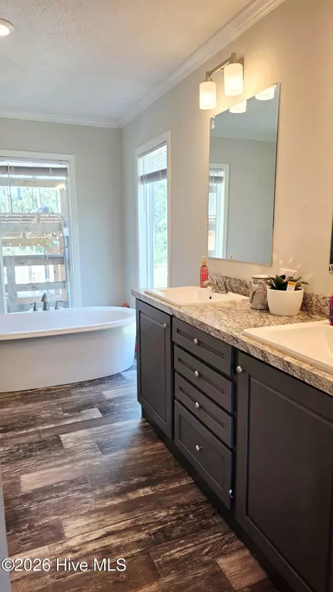 Bath - 2094 Traders Neck Rd, Hampstead, NC 28443 photo 1 of 5