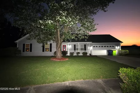 903 Gum Branch Ct, Havelock, NC 28532