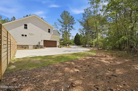 Exterior - 3 Sapphire Ct, Pinehurst, NC 28374 photo 4 of 14