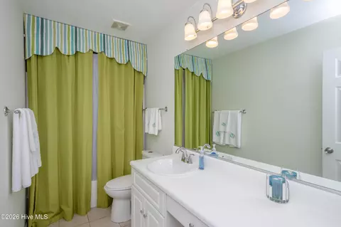 Bath - 10 Charlestowne Dr, Augusta, GA 30907 photo 1 of 4