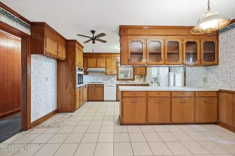 Kitchen - 841 Highway 123 S, Hookerton, NC 28538 photo 2 of 3