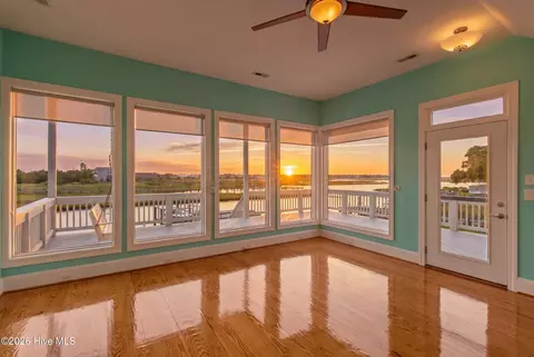 Living - 113 Cedar Ln, Cedar Point, NC 28584 photo 4 of 9